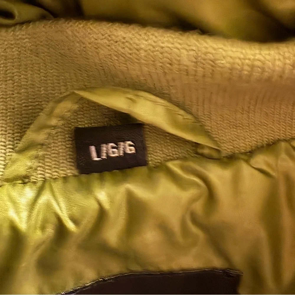 Guess Green Puffer Jacket - Picture 4 of 5